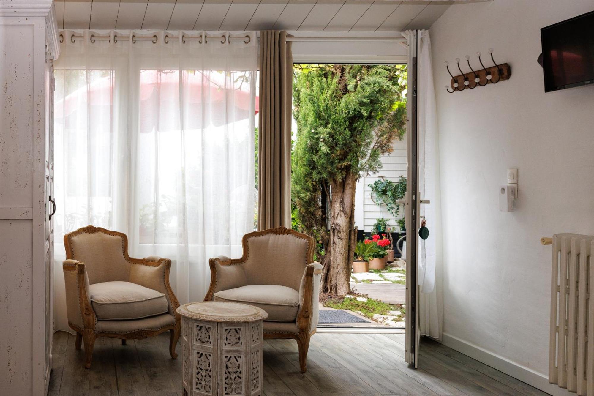 La Martinoise Garden Hotell Saint-Martin-de-Ré Rum bild